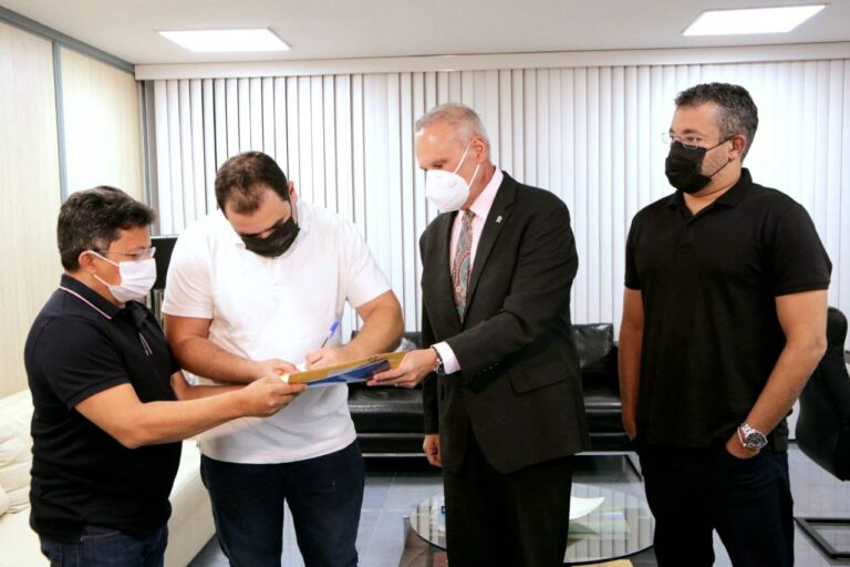 TCE-AM apresenta PL ao Legislativo estadual para regular data-base de servidores