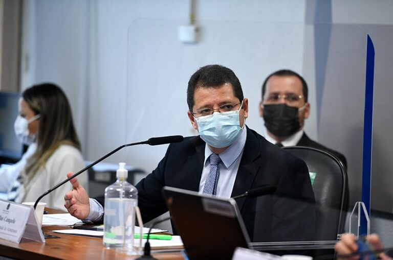 Campêlo diz que pediu apoio de Pazuello para oxigênio, mas ‘não houve resposta’