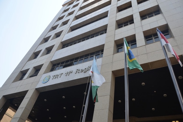TRT-11 decide cronograma para retomada de serviços presenciais