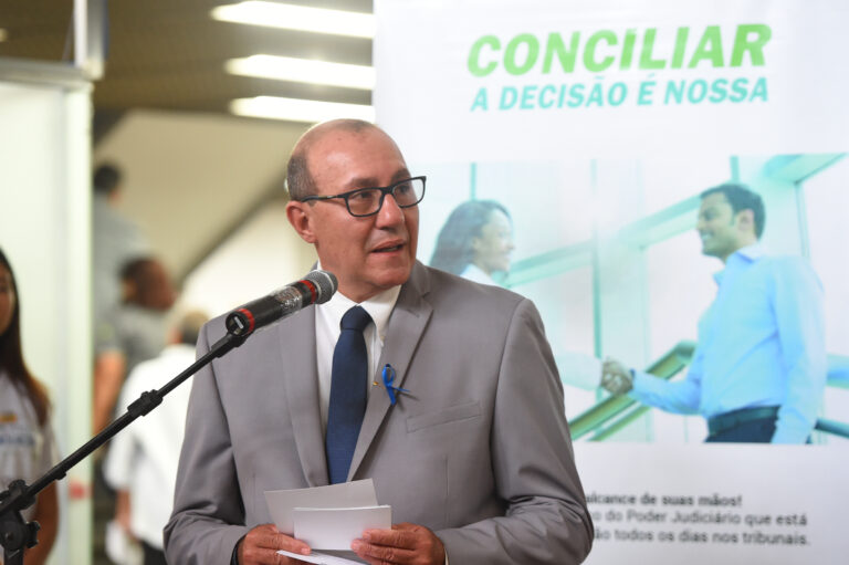 Para professores do Amazonas em contrato temporário, aplica-se o Estatuto do Servidor Público