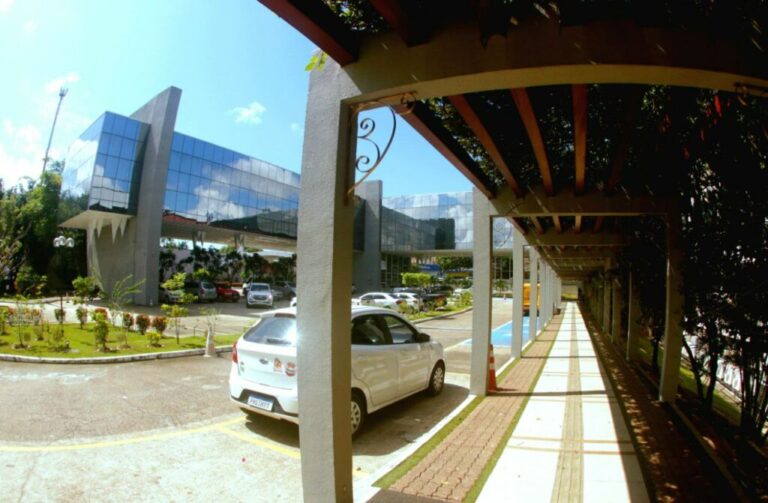 Escola de Contas do TCE-AM inicia programação de julho para curso de nova lei de licitação