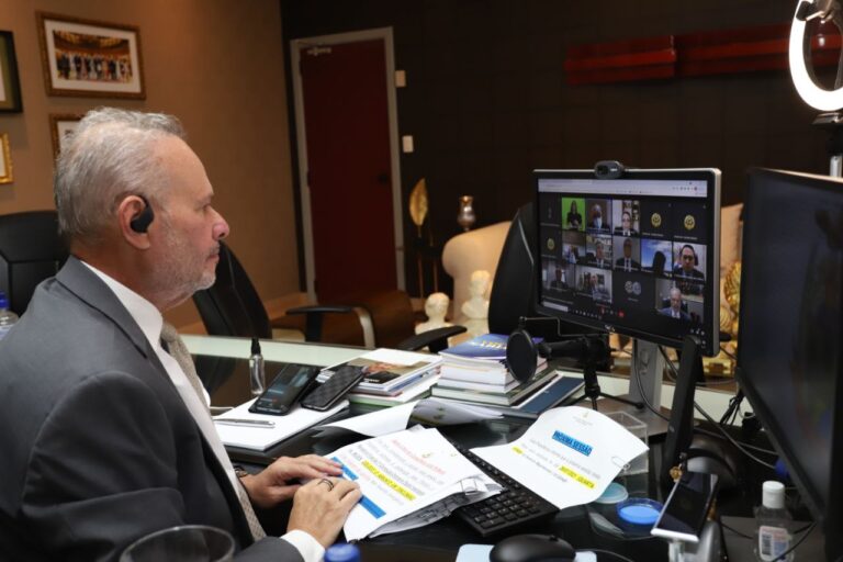 TCE-AM julga contas irregulares e multa ex-gestores de Serviço de Água e Esgoto de Parintins