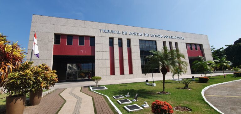 No Amazonas, mais de 15,6 mil pessoas disputam vagas para o concurso público do TCE-AM