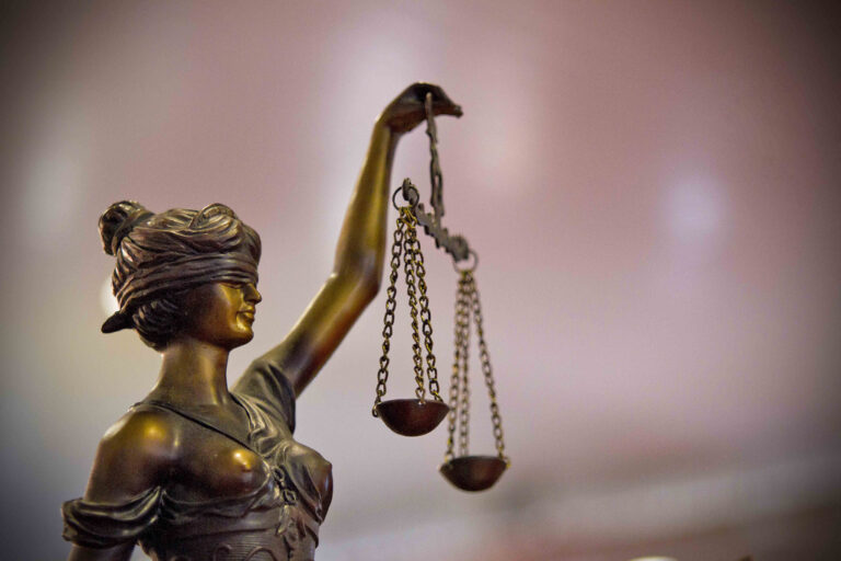 TJPB: Réus são condenados a 34 anos de prisão pelo assassinato de estudante a mando da irmã