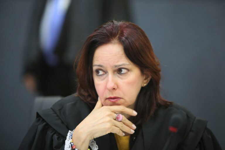 Conduta de portar drogas para uso próprio é crime, assevera Tribunal do Amazonas