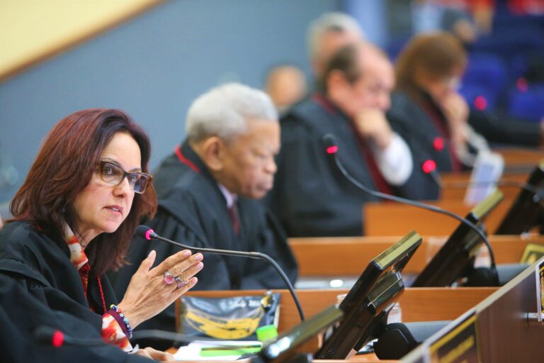 Pleno do TJAM recebe denúncia contra Promotor de Justiça por crime descrito na Lei Maria da Penha