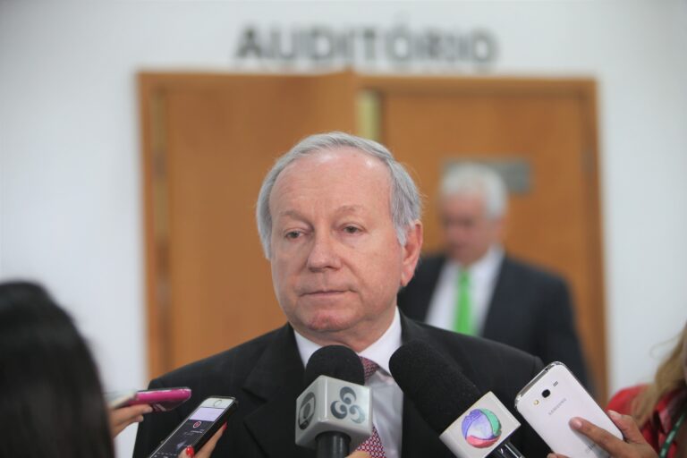 No Amazonas, religação de energia deve ser promovida quando há débitos discutidos em juízo