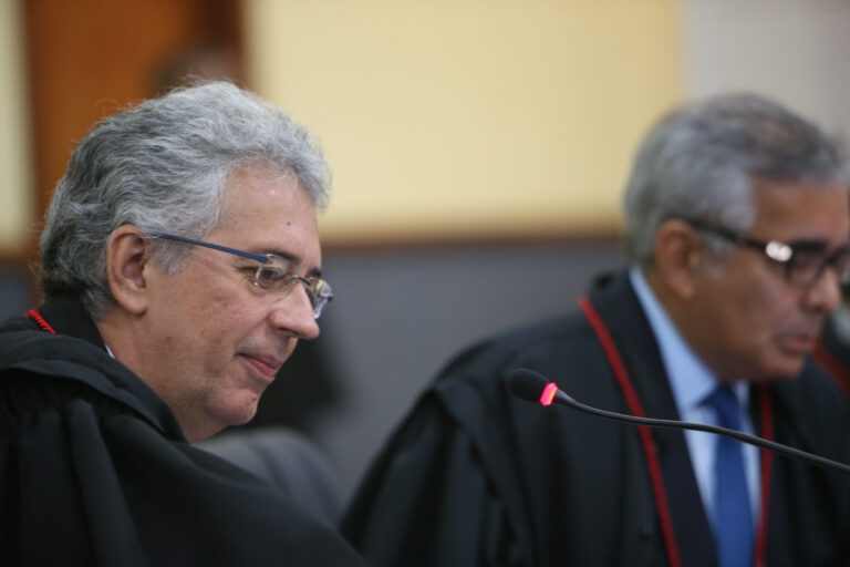 Empréstimo bancário não pode ser condicionado à contratação de seguro, firma TJAM