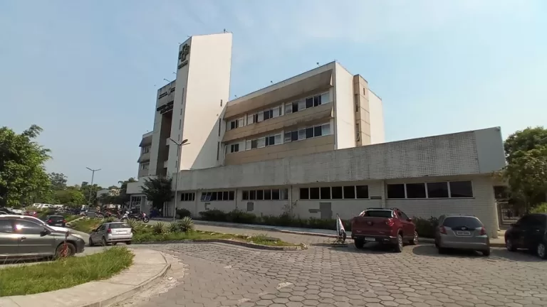 Justiça determina liminar para garantir leitos de UTI a pacientes na fila de espera de hospitais