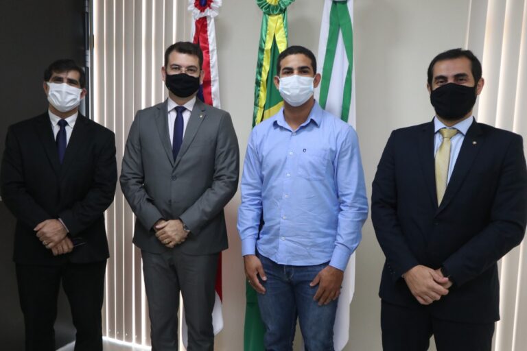 Defensoria do Amazonas empossa novo servidor para atuar no Polo de Purus