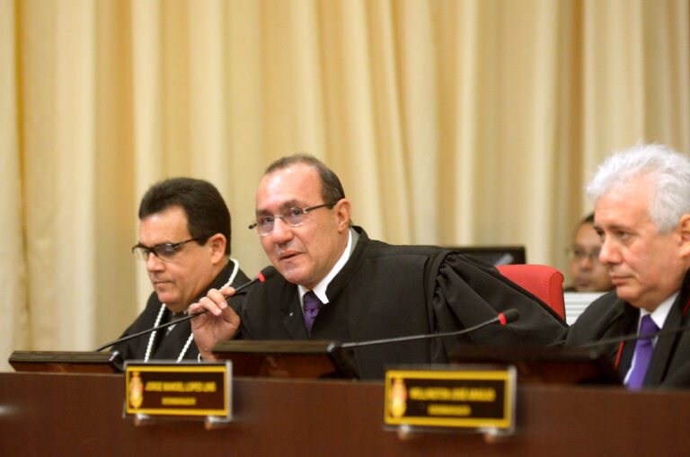 Direito à Saúde impõe obrigação ao Estado do Amazonas de realizar procedimento cirúrgico