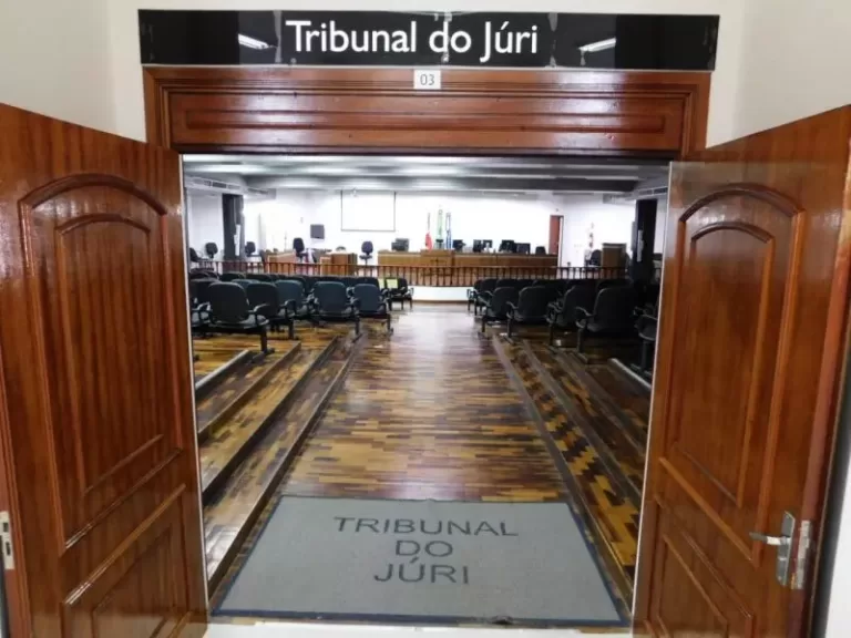 Um homicídio motivado por dívida de drogas foi julgado no Tribunal do Júri na de Joinville