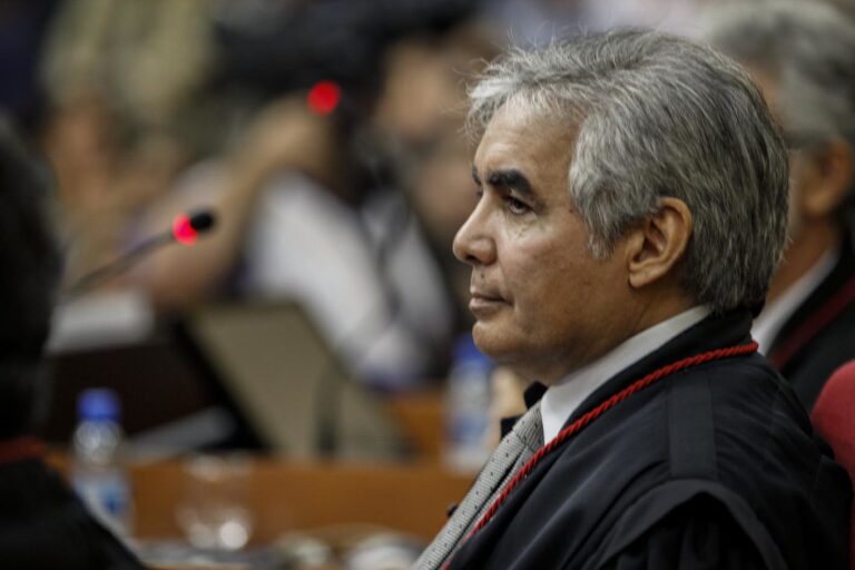 Pascarelli firma não ser possível apreciação de mérito em agravo contra tutela de urgência