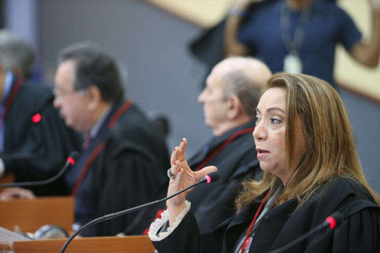 Socorro Guedes diz que extravio de Bagagem por companhia aérea configura danos morais à passageiro