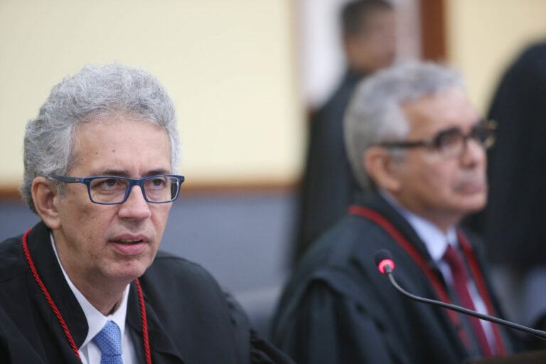 Paulo lima mantém condenação de banco para devolver em dobro valor cobrado indevidamente de cliente