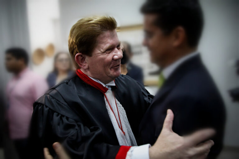 Vereador de Boca do Acre não pode ter iniciativa de lei que fixe remuneração de servidor
