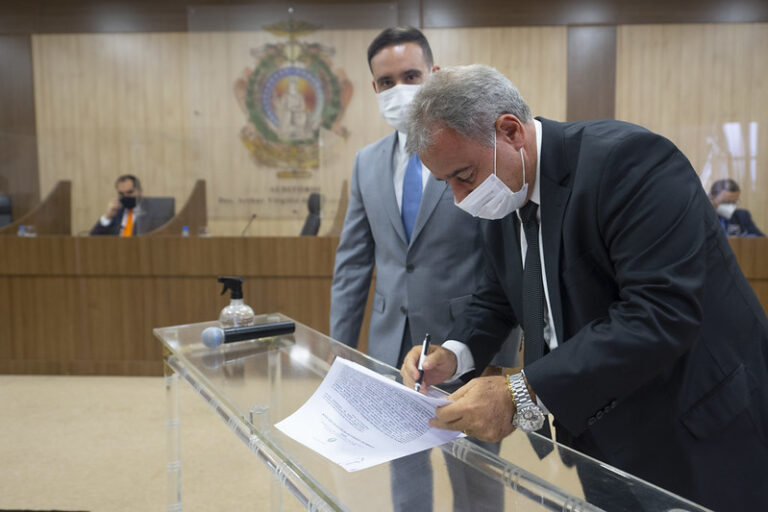 TJAM e Procon firmam termo de cooperação técnica para instalação do Cejusc Procon