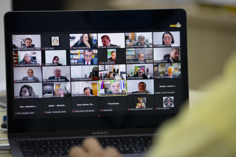 Tribunal Pleno começa a discutir proposta de revisão da tabela de taxas de serviços cartoriais