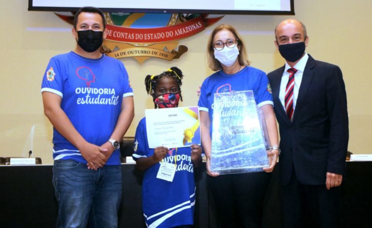 Posse de alunas imigrantes marca Solenidade do Projeto “Ouvidoria Estudantil” do TCE-AM