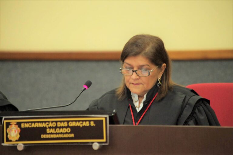 Desembargadora Encarnação das Graças Sampaio Salgado é aposentada por determinação do CNJ