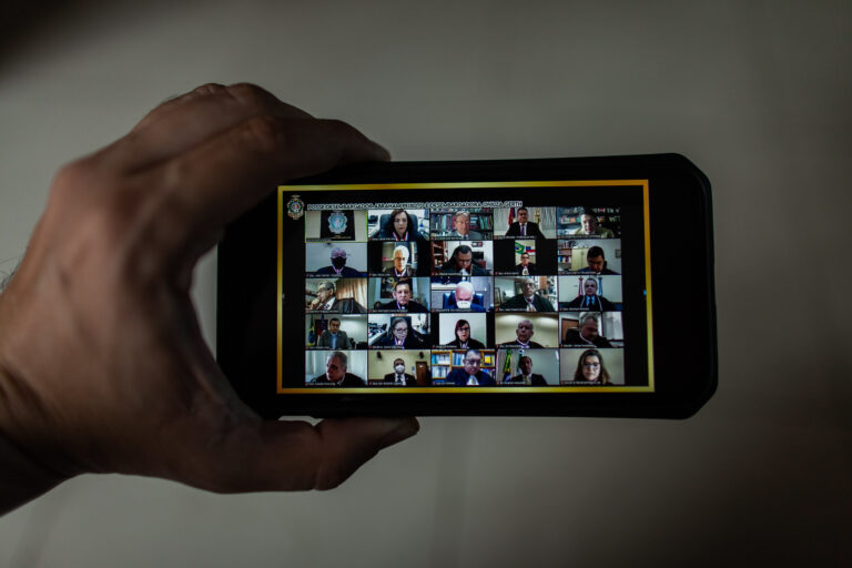 Prefeitura de Manaus não exerce poder de polícia de forma eficaz na Praça do Caranguejo, diz TJAM