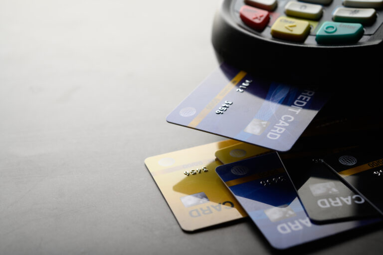 Anuência ao cartão de crédito comprovada por movimentação, não configura má fé de banco, diz TJAM