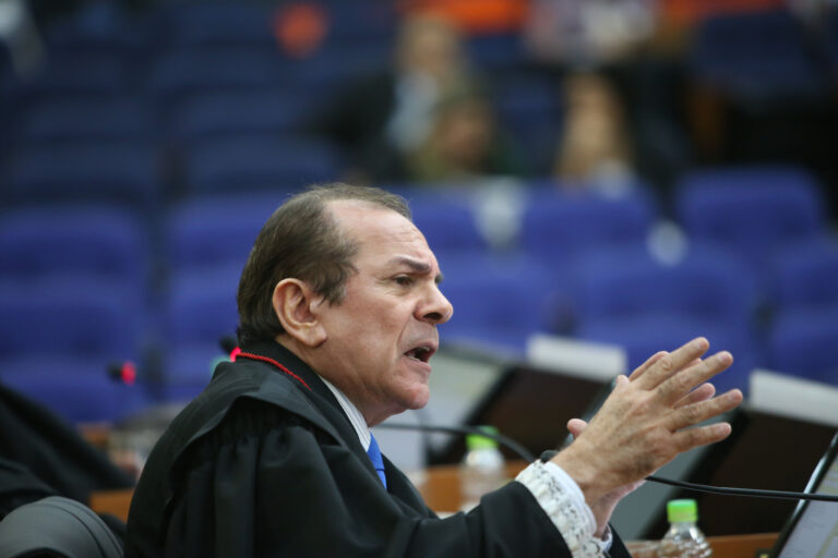 Razões de Habeas Corpus não apreciadas em primeiro grau constituem supressão de instância, diz TJAM