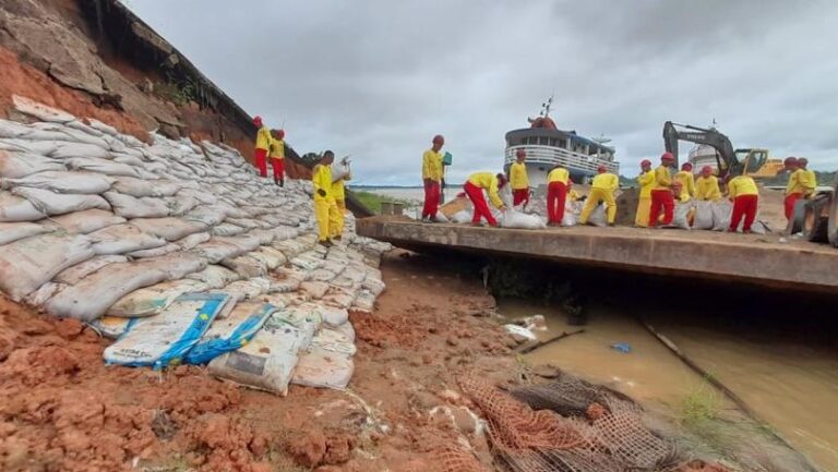 Em Humaitá, juiz autoriza que apenados atuem em obra de contenção da orla do Município