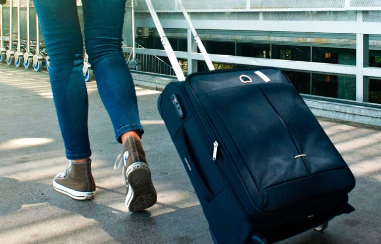 Juizado de Manaus reforça orientações sobre viagens de menores de 16 anos em voos domésticos