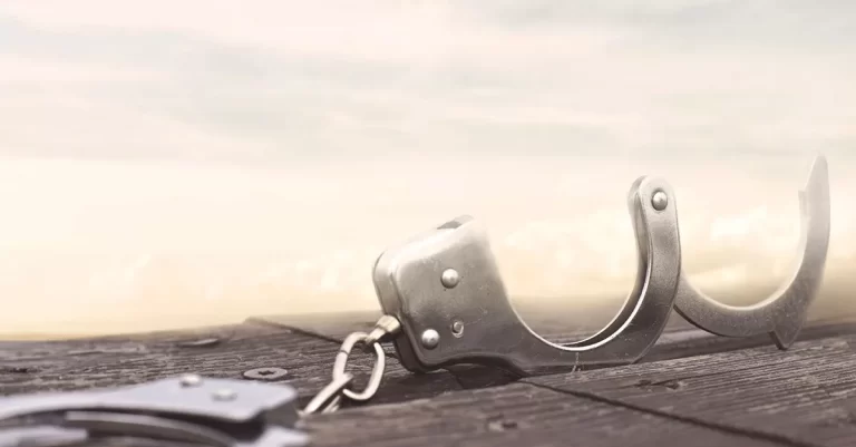 Necessidade de revisar manutenção da prisão em 90 dias não é regra matemática diz juiz do Amazonas