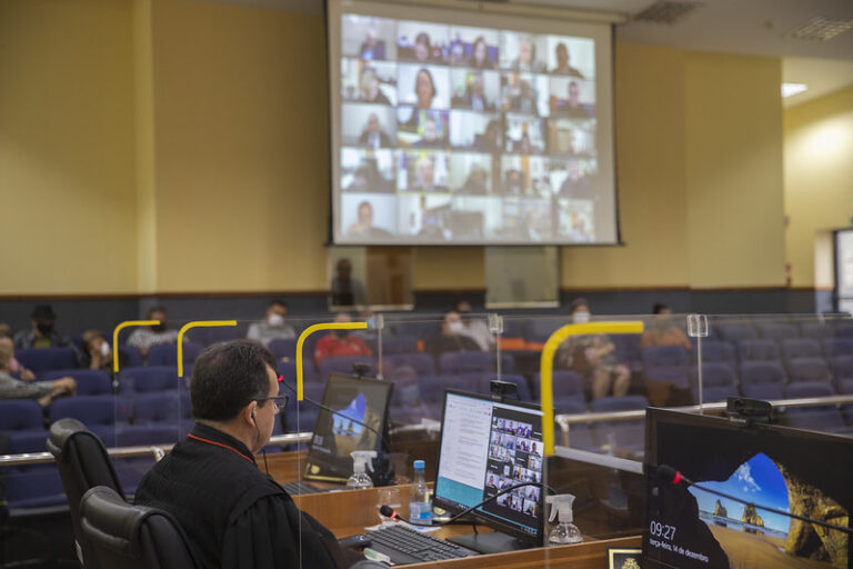 Remoção de juízes entre comarcas do interior é definida por desembargadores do AM