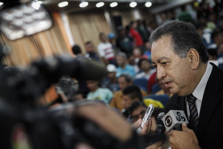 Matrícula na UEA pode ser autorizada com a possível conclusão do ensino médio