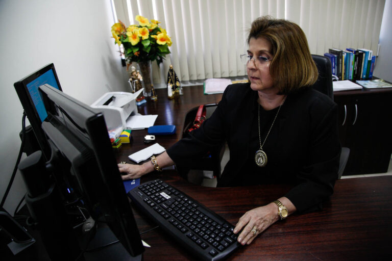 Atos praticados mediante violência por adolescentes/AM justificam medida de internação