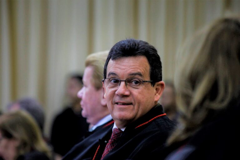 Manaus: Corte de Energia Elétrica somente se admite quando esgotados todos os meios de cobrança