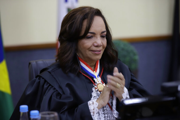 Esbulho possessório de ex-conjuge não é resolvido em Vara de Família