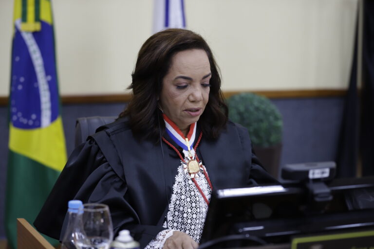 Desembargadora cassa decisão que citava silêncio do réu como indício para ser julgado em Júri