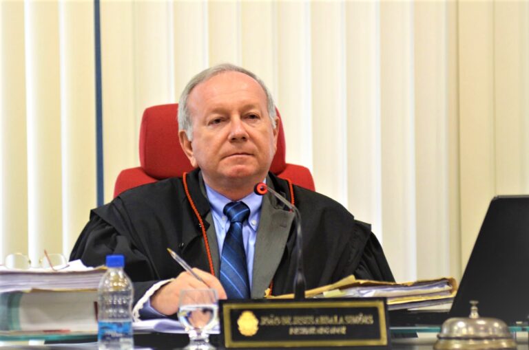 Não cabe indenização cumulativa por desapropriação de obras do Prosamim em Manaus