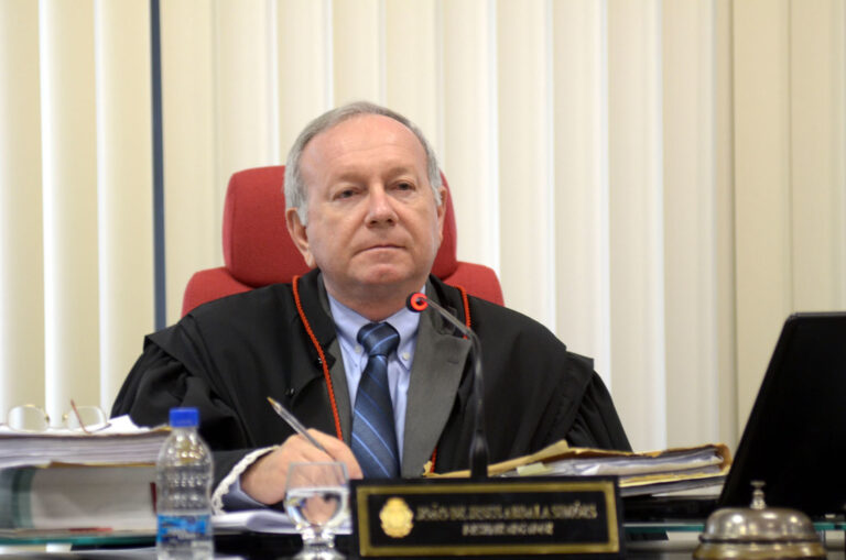 Cliente de Banco leva dobro de valor cobrado por seguro e ganha danos morais na Justiça do Amazonas