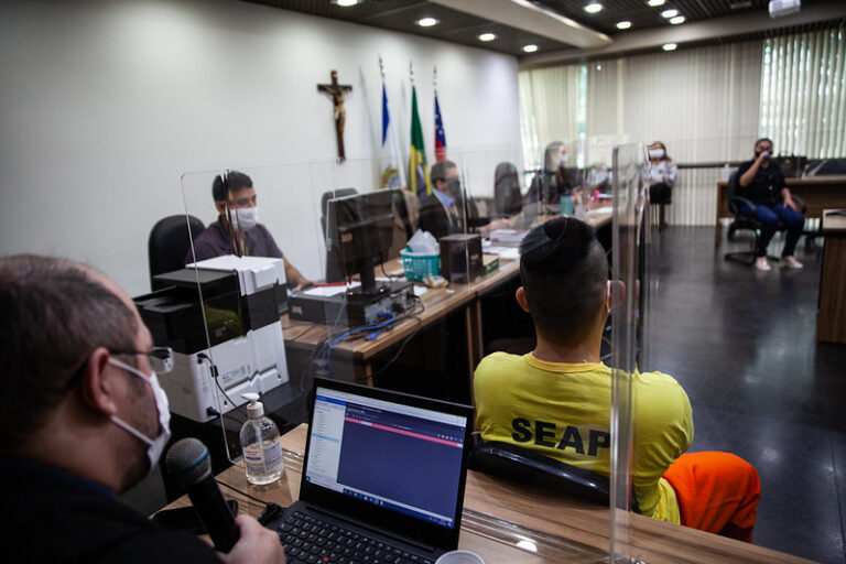 TJAM condena homem por matar pai e ferir mãe a mais de 20 anos de prisão