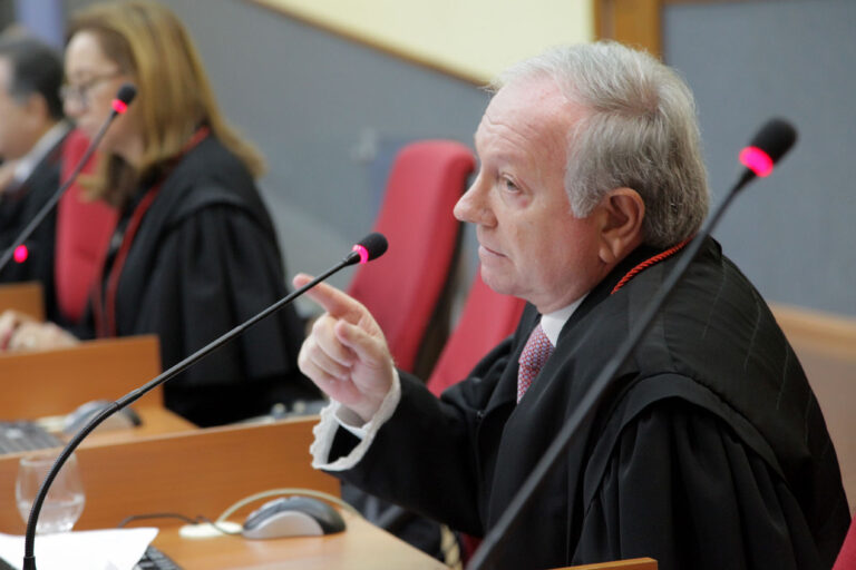 Golpe do Boleto usa ligações telefônicas e WhatsApp para fazer novas vítimas em Manaus