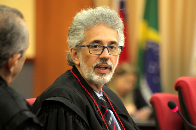 Escassas possibilidades de quem paga os alimentos não podem ser esquecidas pelo Juiz, diz TJAM