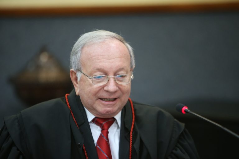 Questão de prova de concurso público da PC AM baseada em assunto revogado de lei é anulada