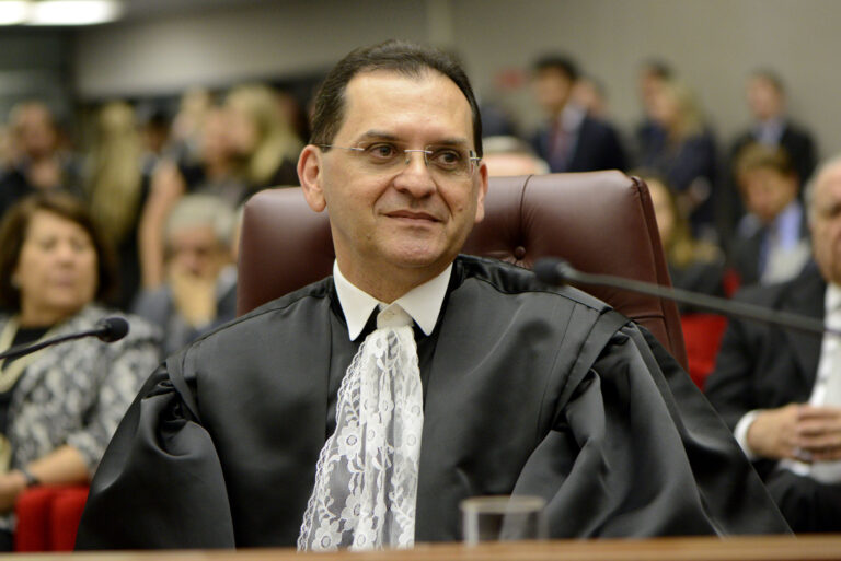 Casal dono do Supermercado Vitória não é obrigado a produzir provas contra si mesmos, julga STJ