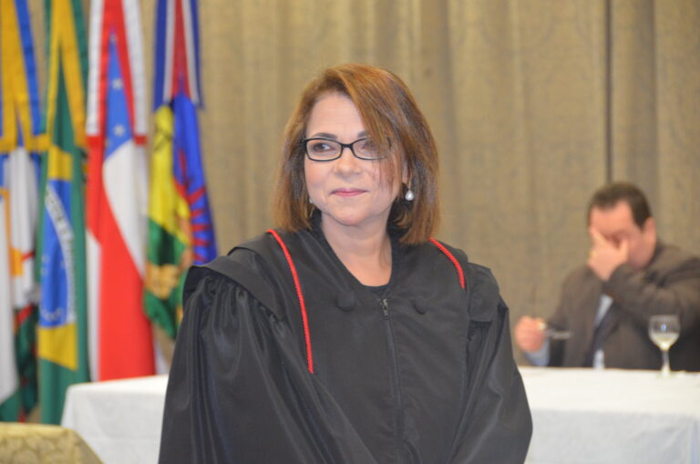 Servidor terceirizado pode cobrar direitos trabalhistas do Estado do Amazonas