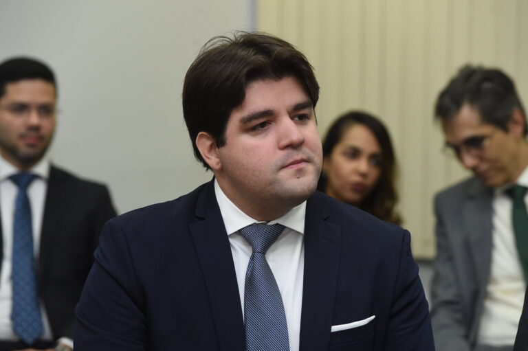 Juiz de Uarini/AM condena INSS a implantar aposentadoria por idade rural a uma mulher de 83 anos