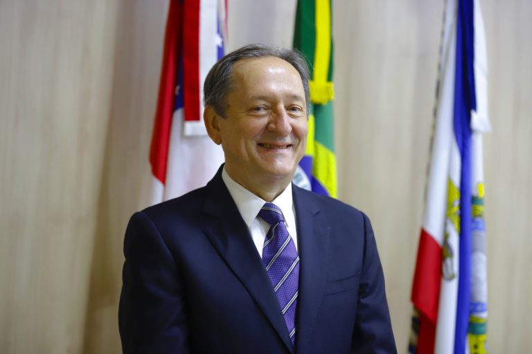 Não é opção do Governador do Amazonas o ato de promover o Militar, fixa decisão