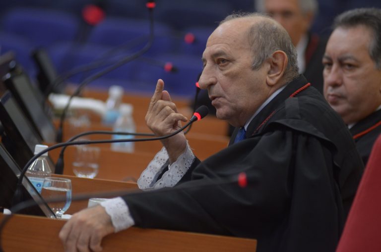 Liminar que interrompe licitação sem evidente interesse público deve ser suspensa, diz TJAM