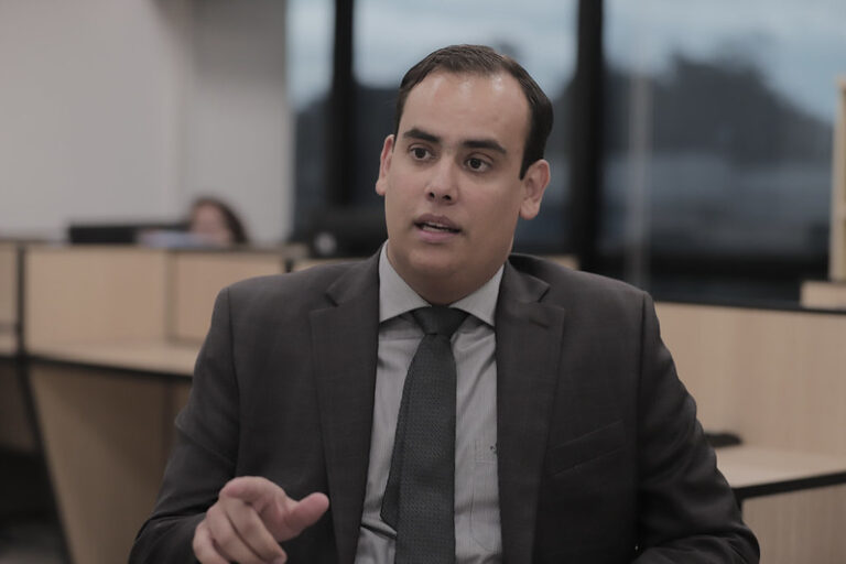 Ligação de energia em nova escola será discutida em audiência entre Prefeitura e Amazonas Energia