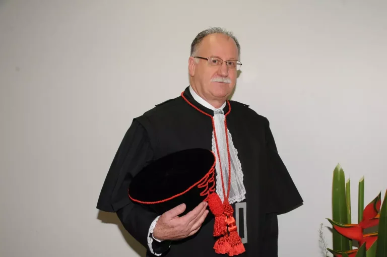 Acusados de extorquir e ameaçar vítimas em tráfico de drogas em Manaus tem HC negado pelo STJ