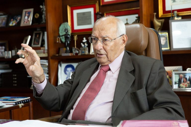 Amazonas entra com embargos no STF para anular decisão que prejudica ZFM